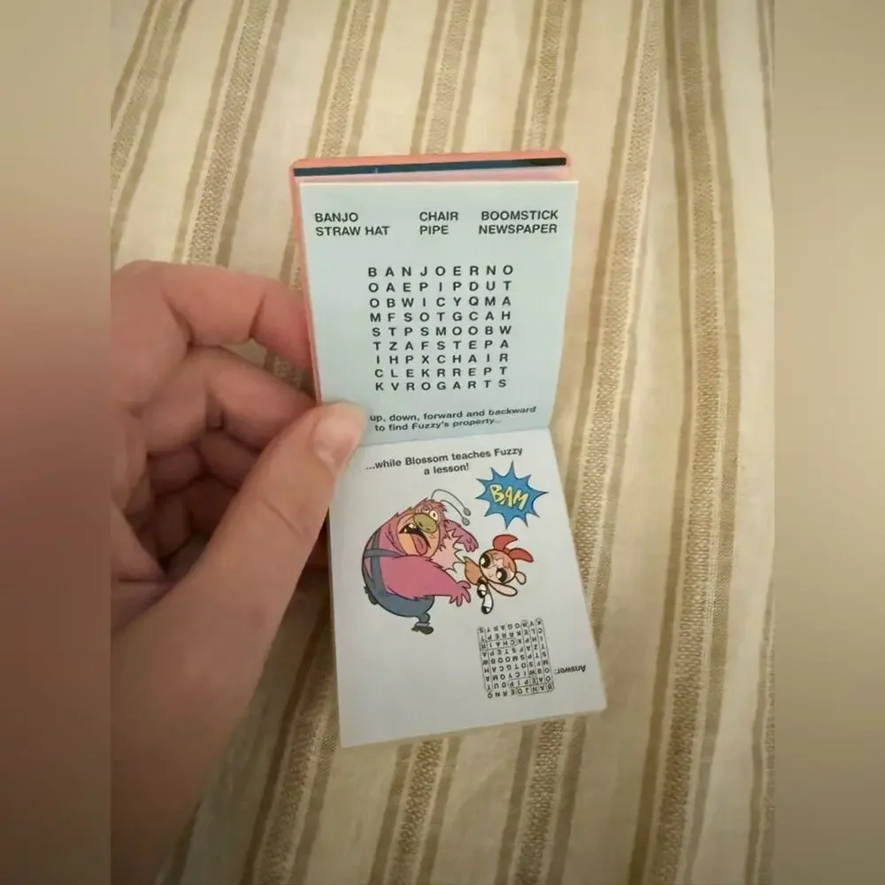 The Powerpuff Girls Little Golden Books Keychain Booklet Blossom Key Ring